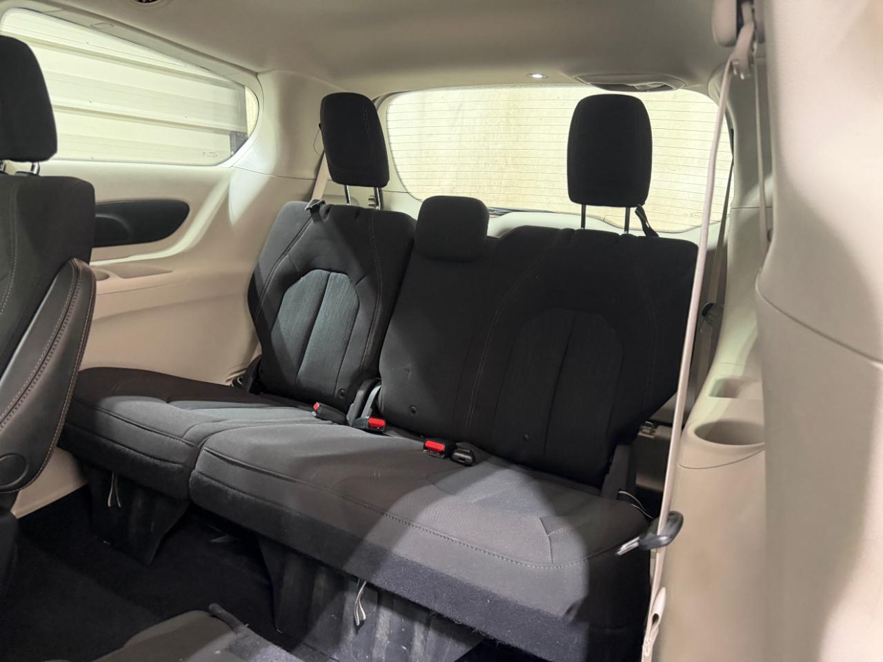 Chrysler Pacifica Touring FWD 2020