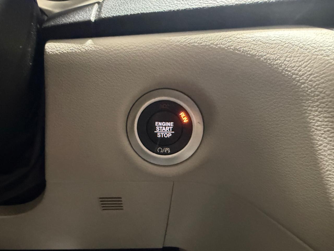 Chrysler Pacifica Touring FWD 2020