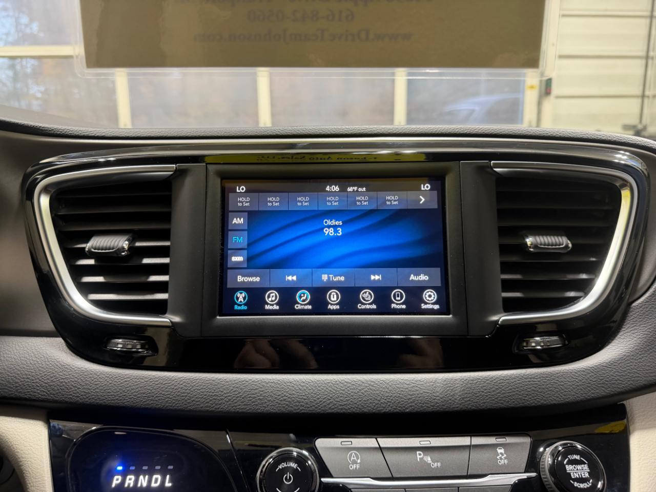 Chrysler Pacifica Touring FWD 2020