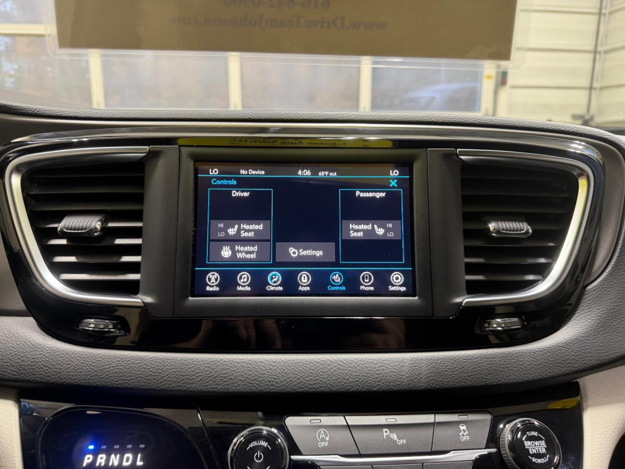Chrysler Pacifica Touring FWD 2020