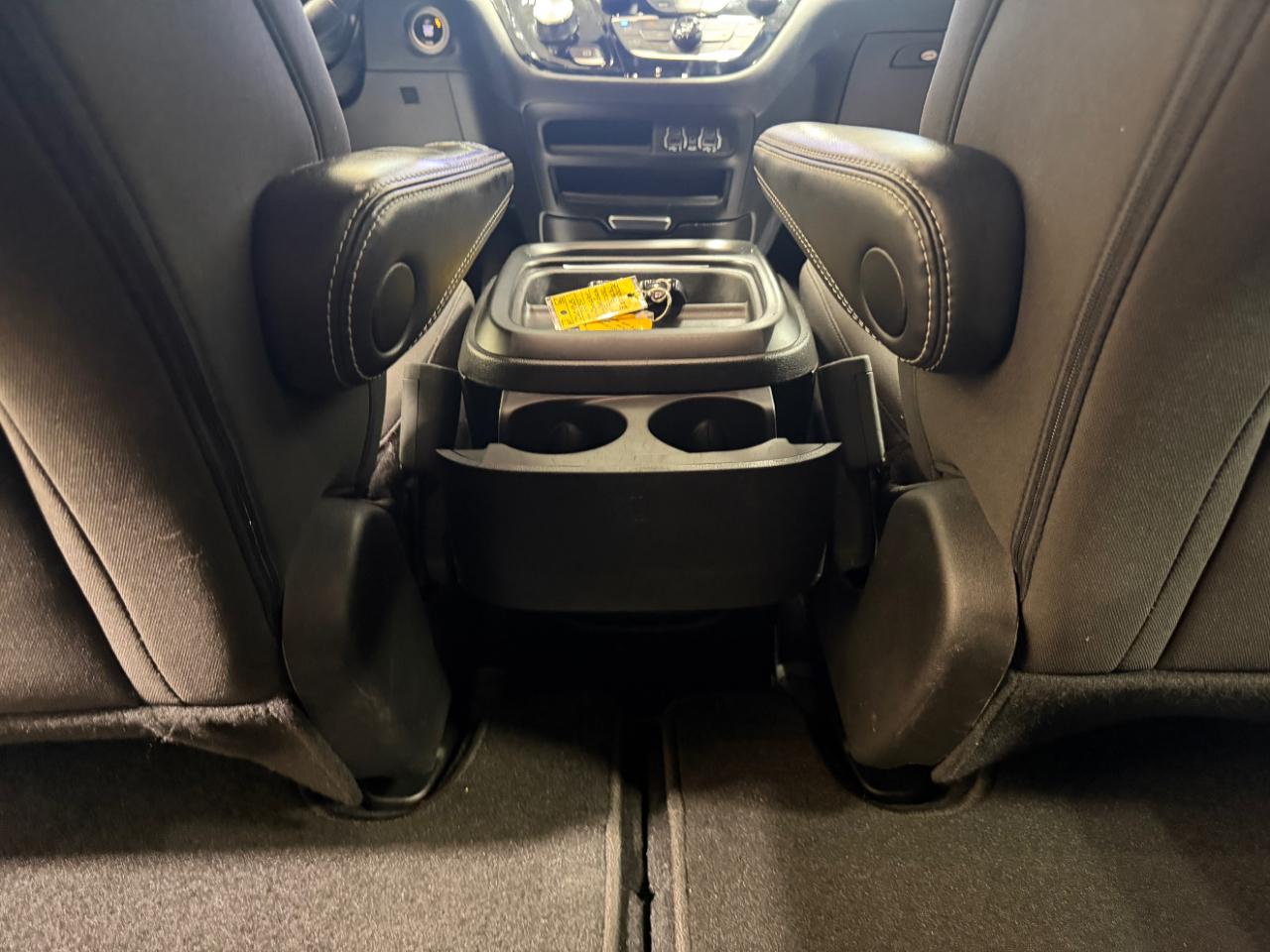 Chrysler Pacifica Touring FWD 2024