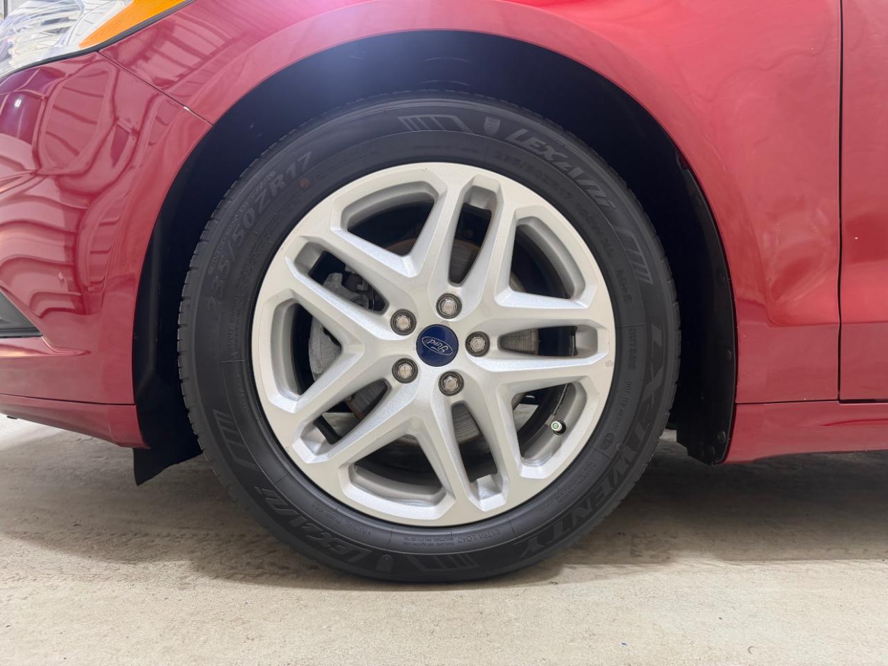Ford Fusion 4dr Sdn SE FWD 2016