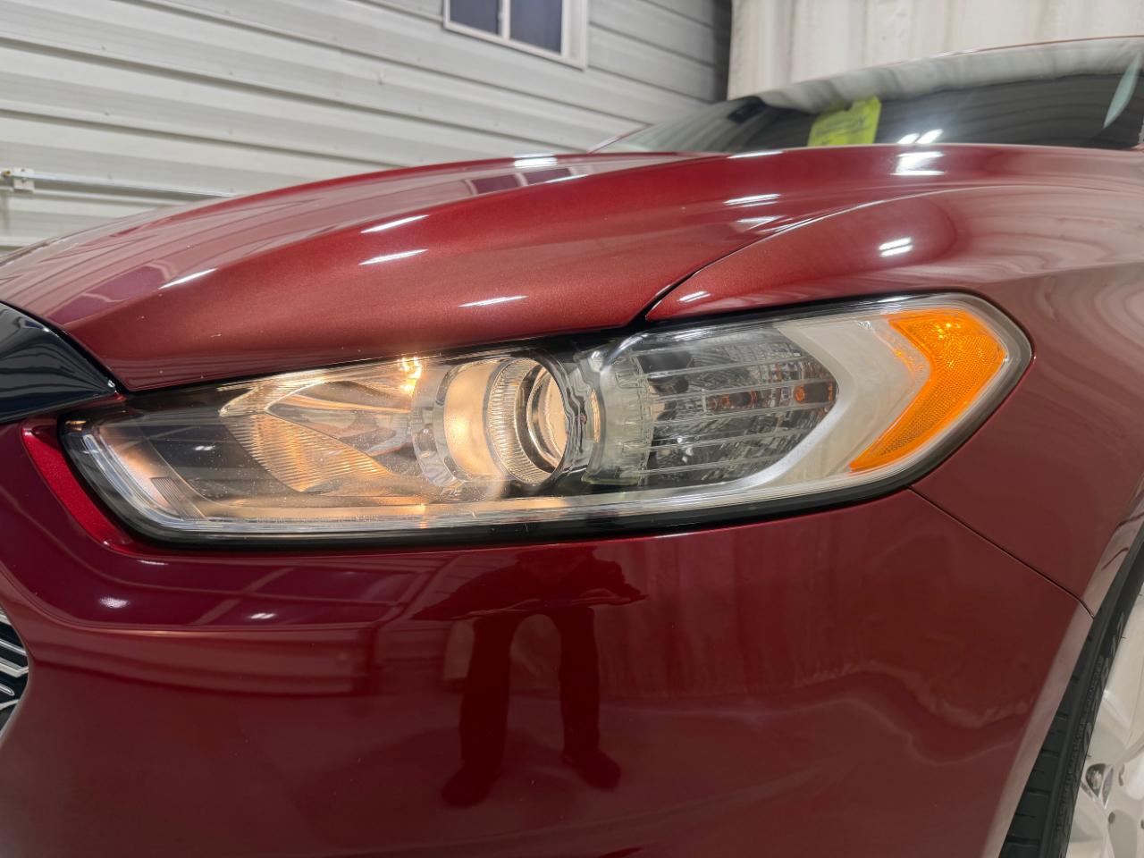 Ford Fusion 4dr Sdn SE FWD 2016