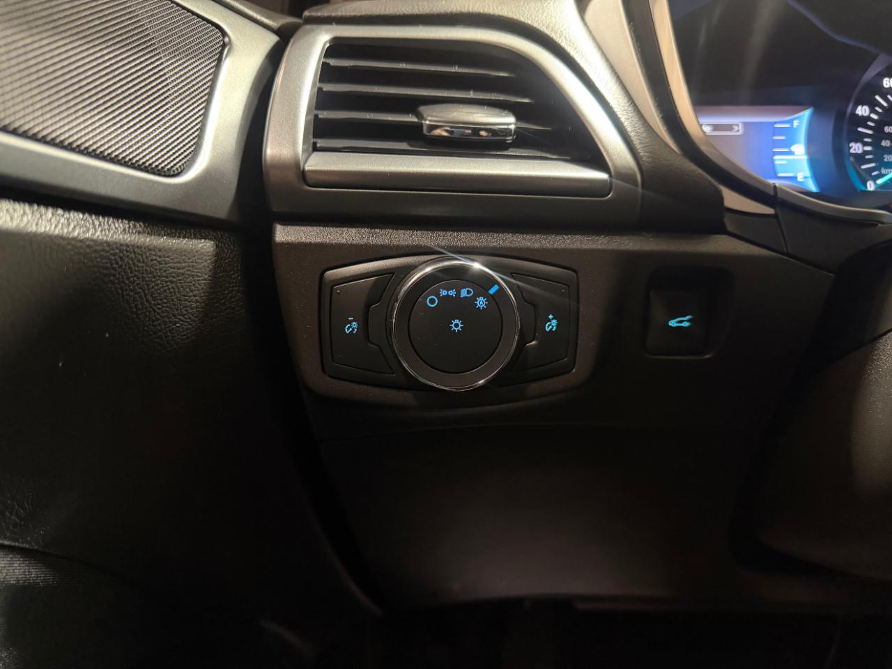 Ford Fusion 4dr Sdn SE FWD 2016