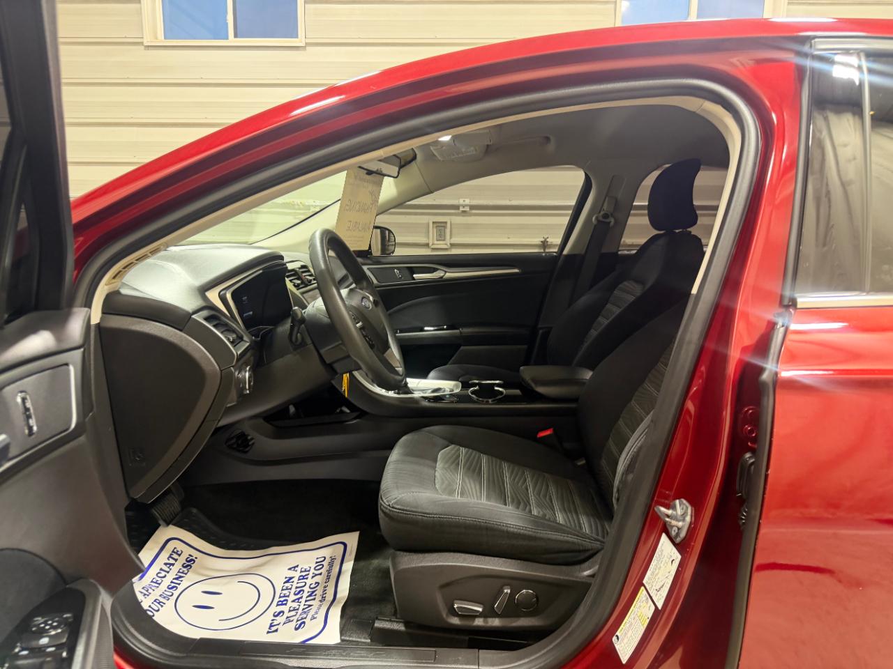 Ford Fusion 4dr Sdn SE FWD 2016