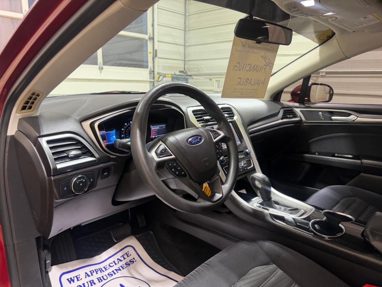 Ford Fusion 4dr Sdn SE FWD 2016