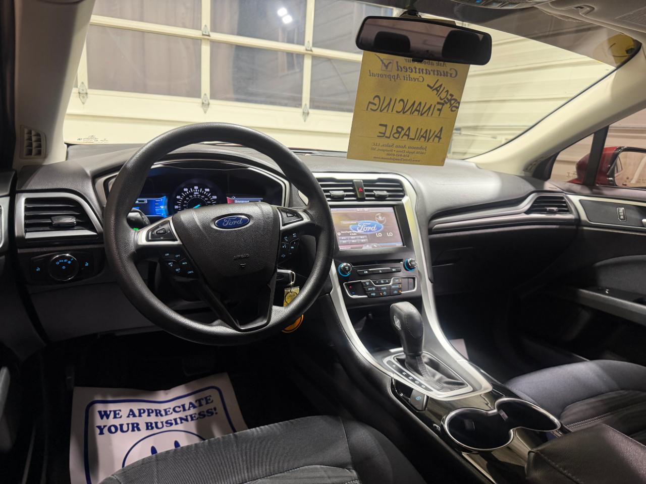 Ford Fusion 4dr Sdn SE FWD 2016