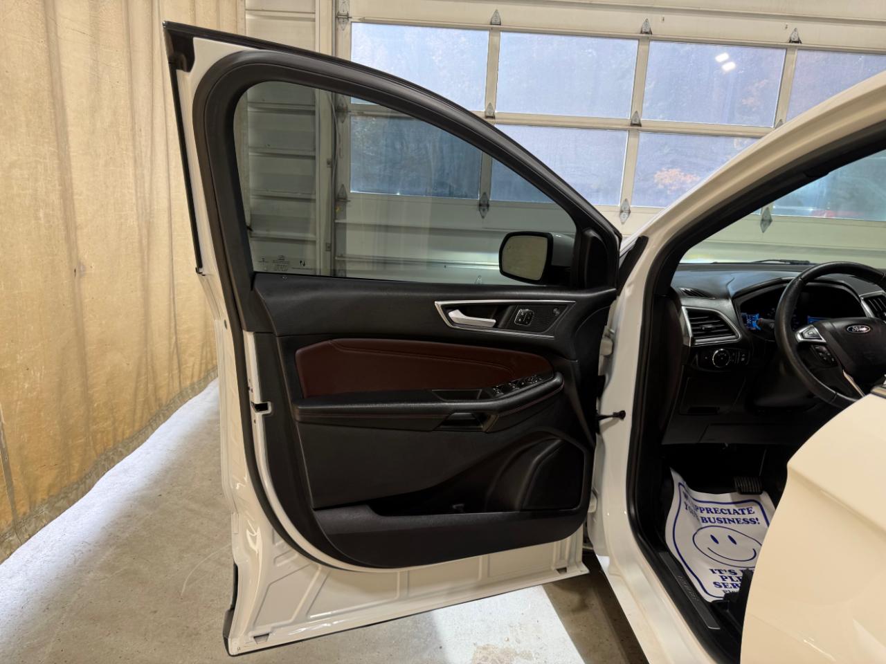 Ford Edge Titanium AWD 2022