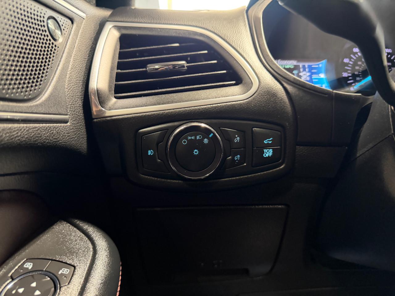 Ford Edge Titanium AWD 2022