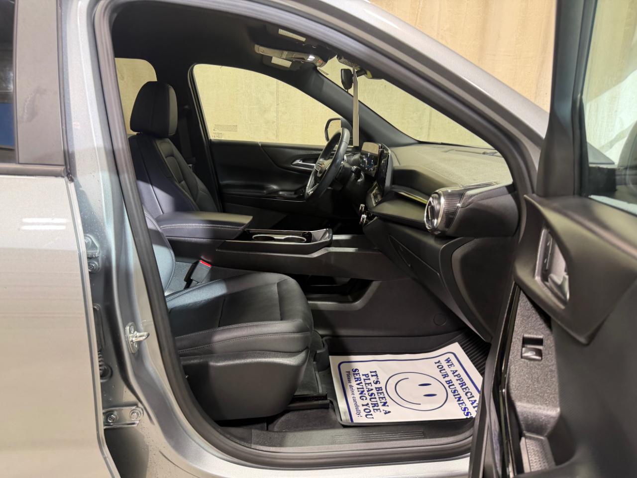 Chevrolet Equinox AWD 4dr LT w/2LT 2025