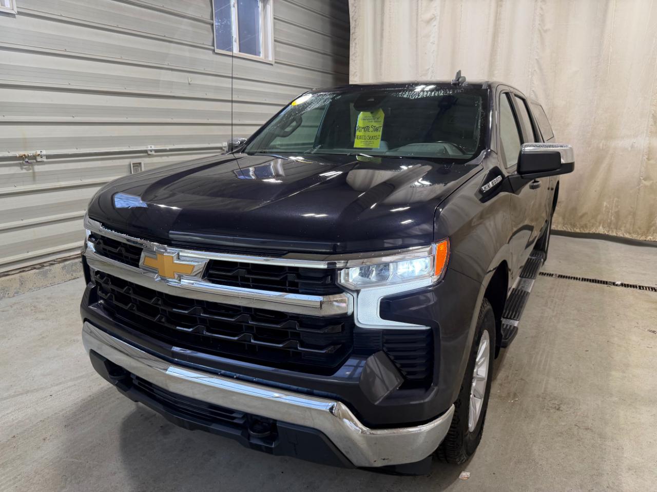 Chevrolet Silverado 1500 4WD Crew Cab 147" LT w/1LT 2023