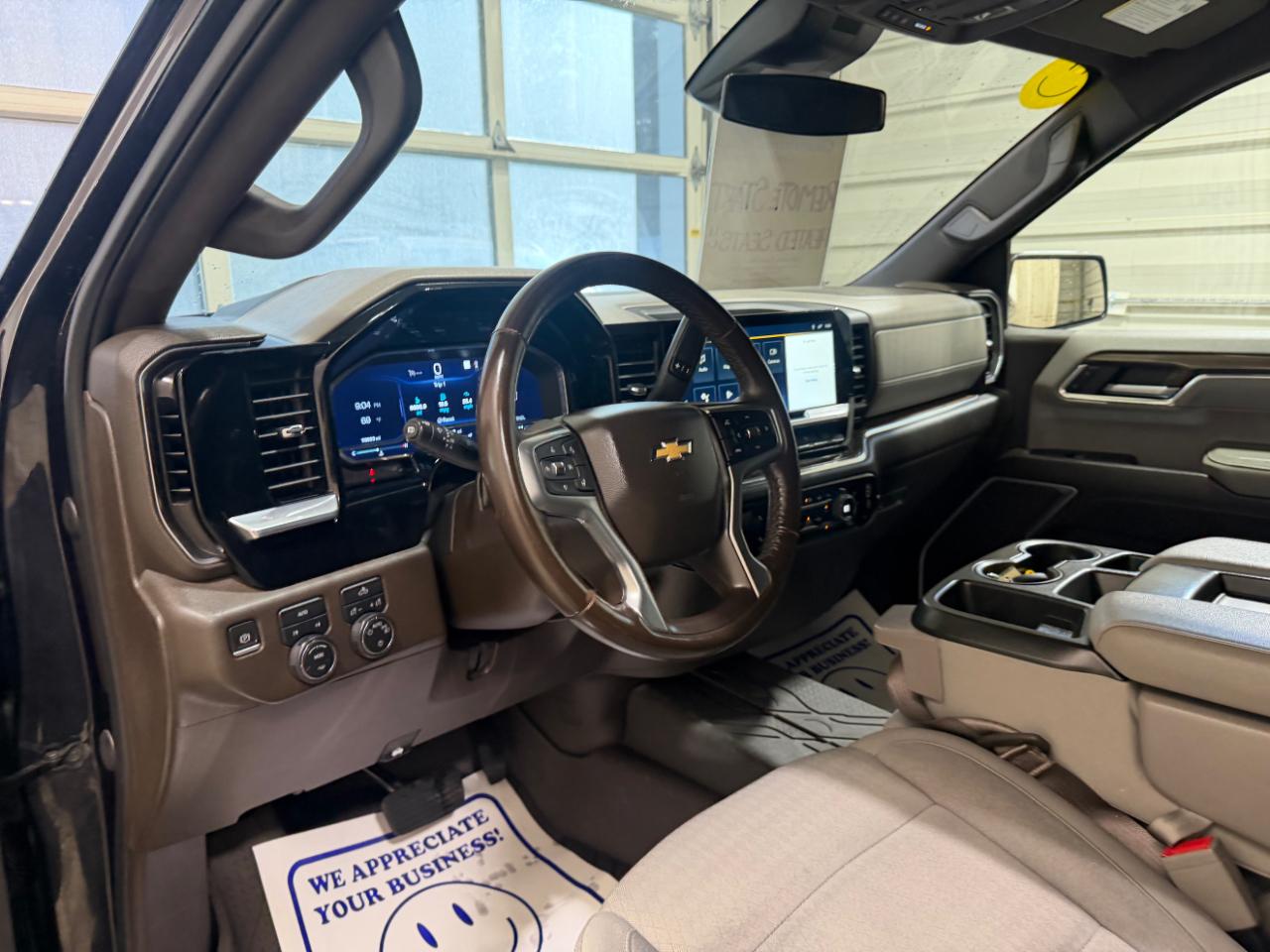 Chevrolet Silverado 1500 4WD Crew Cab 147" LT w/1LT 2023