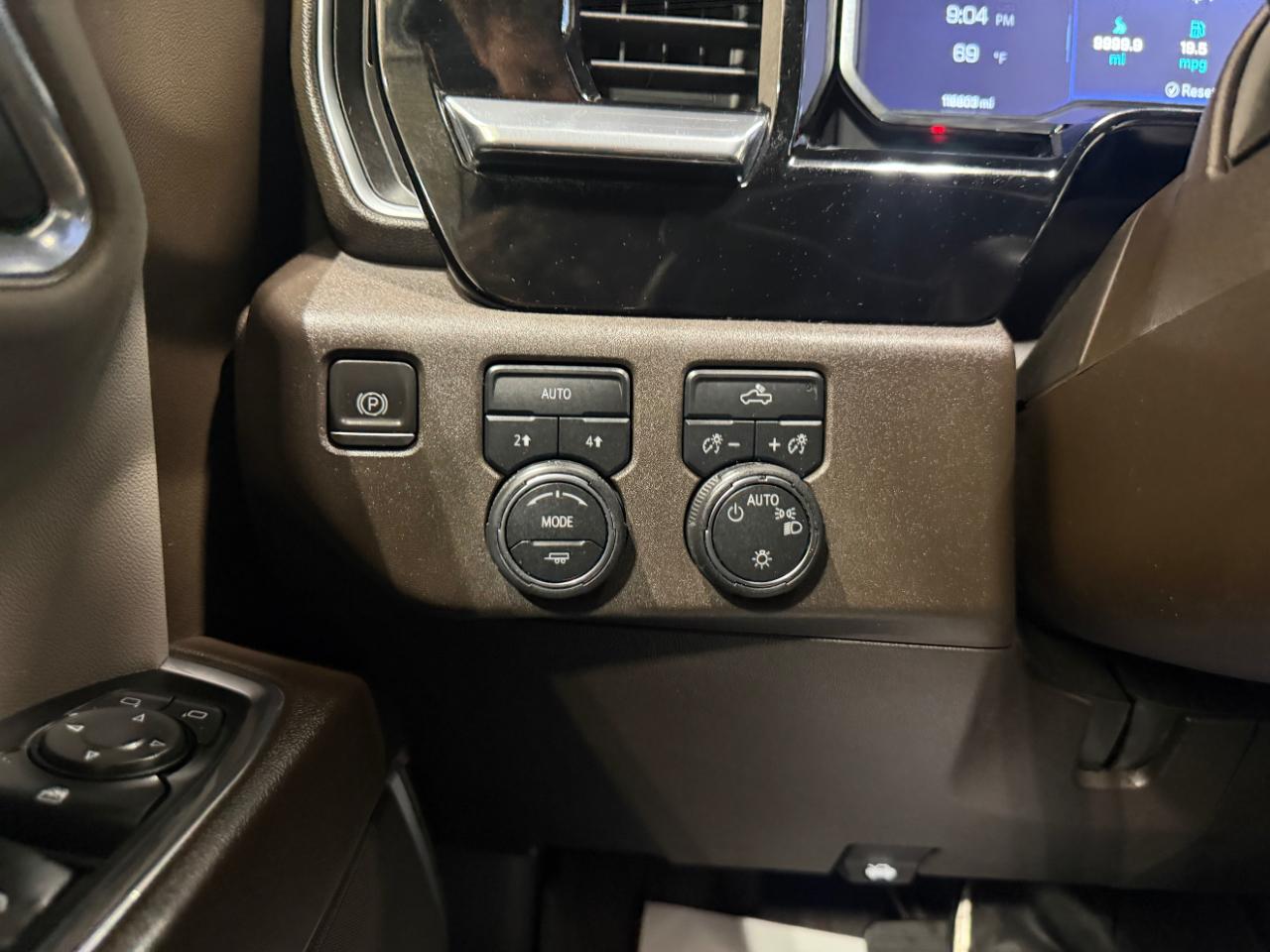Chevrolet Silverado 1500 4WD Crew Cab 147" LT w/1LT 2023