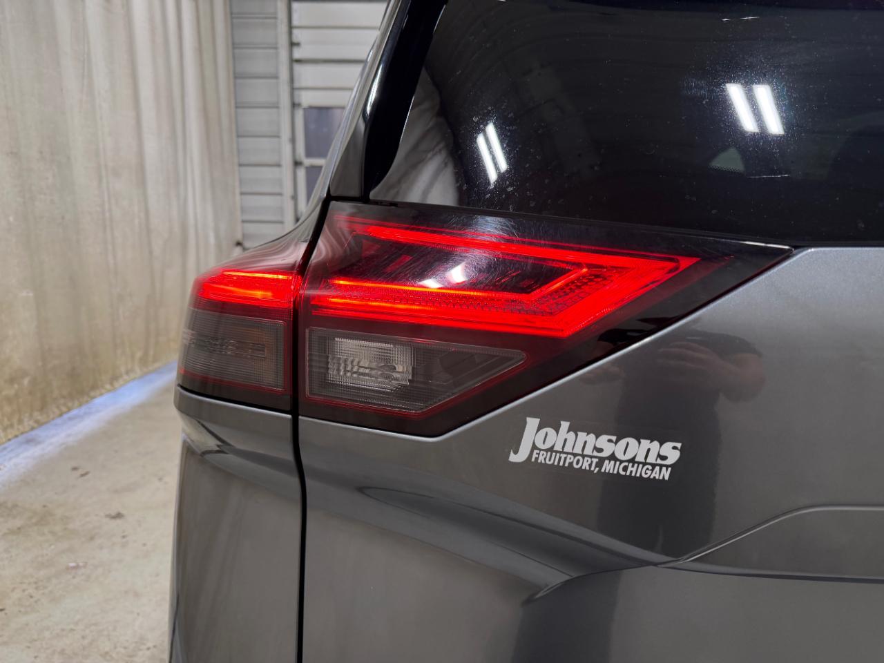 Nissan Rogue FWD SV 2021