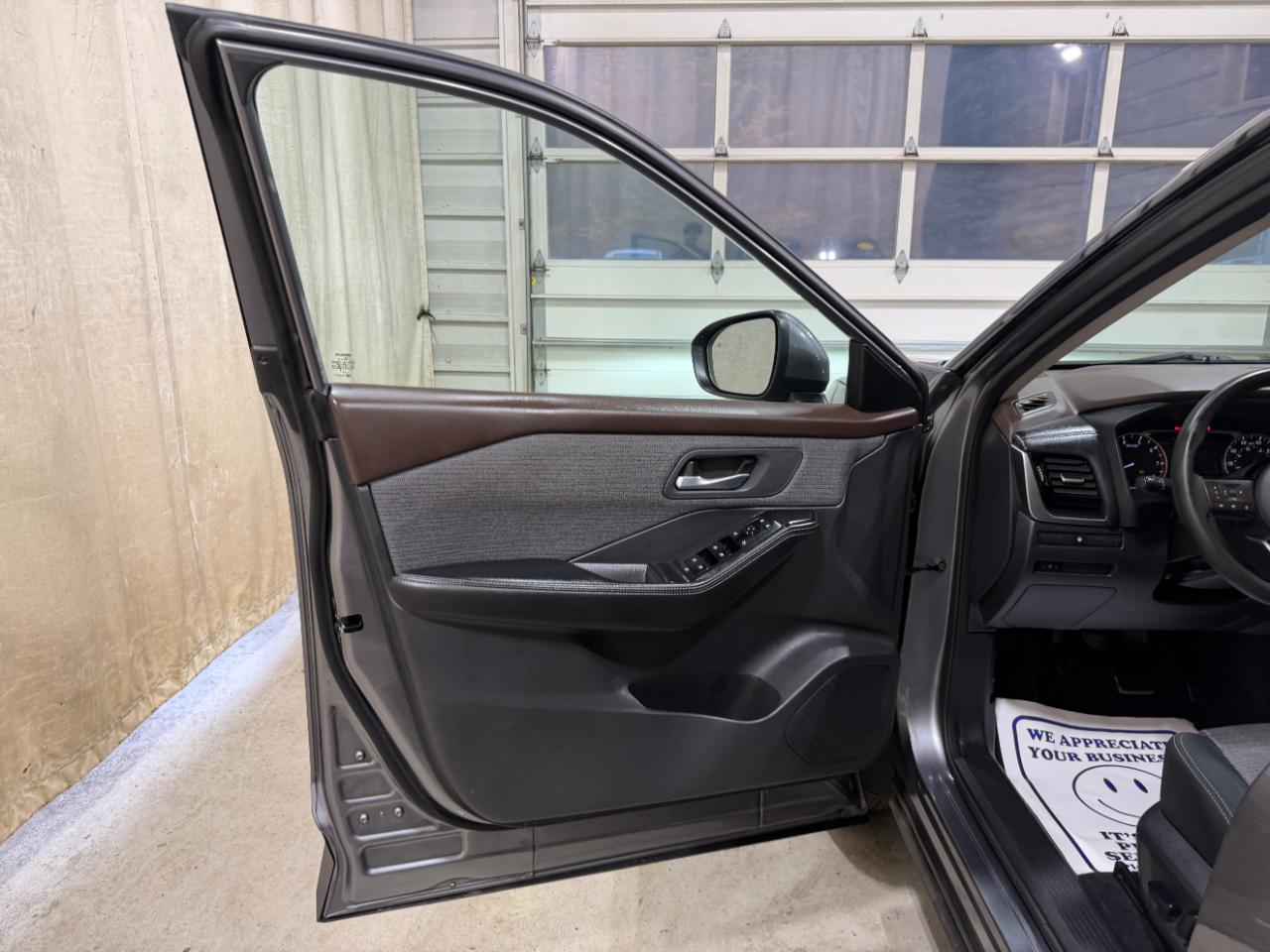 Nissan Rogue FWD SV 2021