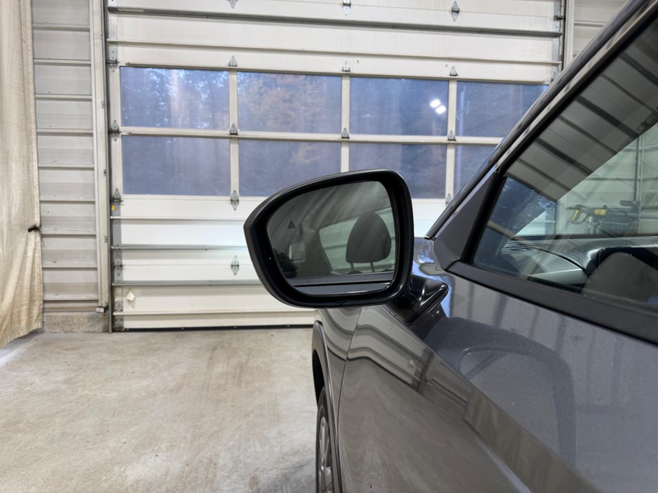 Nissan Kicks S AWD 2025