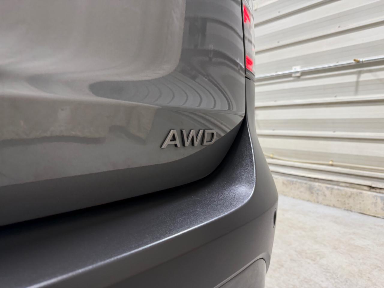Nissan Kicks S AWD 2025