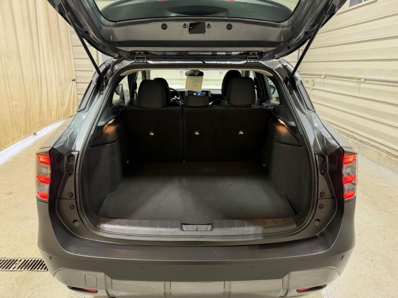 Nissan Kicks S AWD 2025