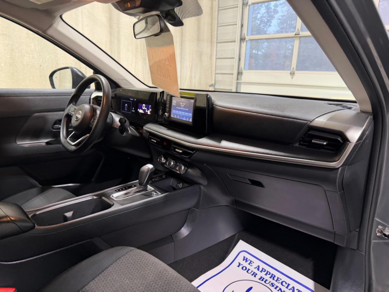 Nissan Kicks S AWD 2025