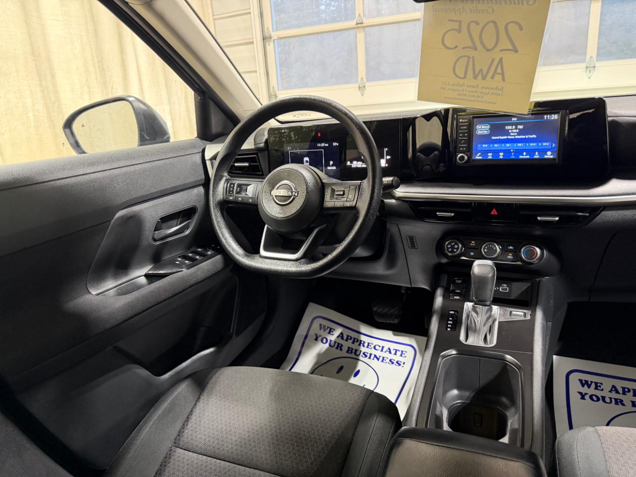 Nissan Kicks S AWD 2025