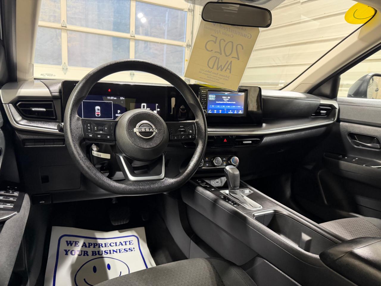 Nissan Kicks S AWD 2025