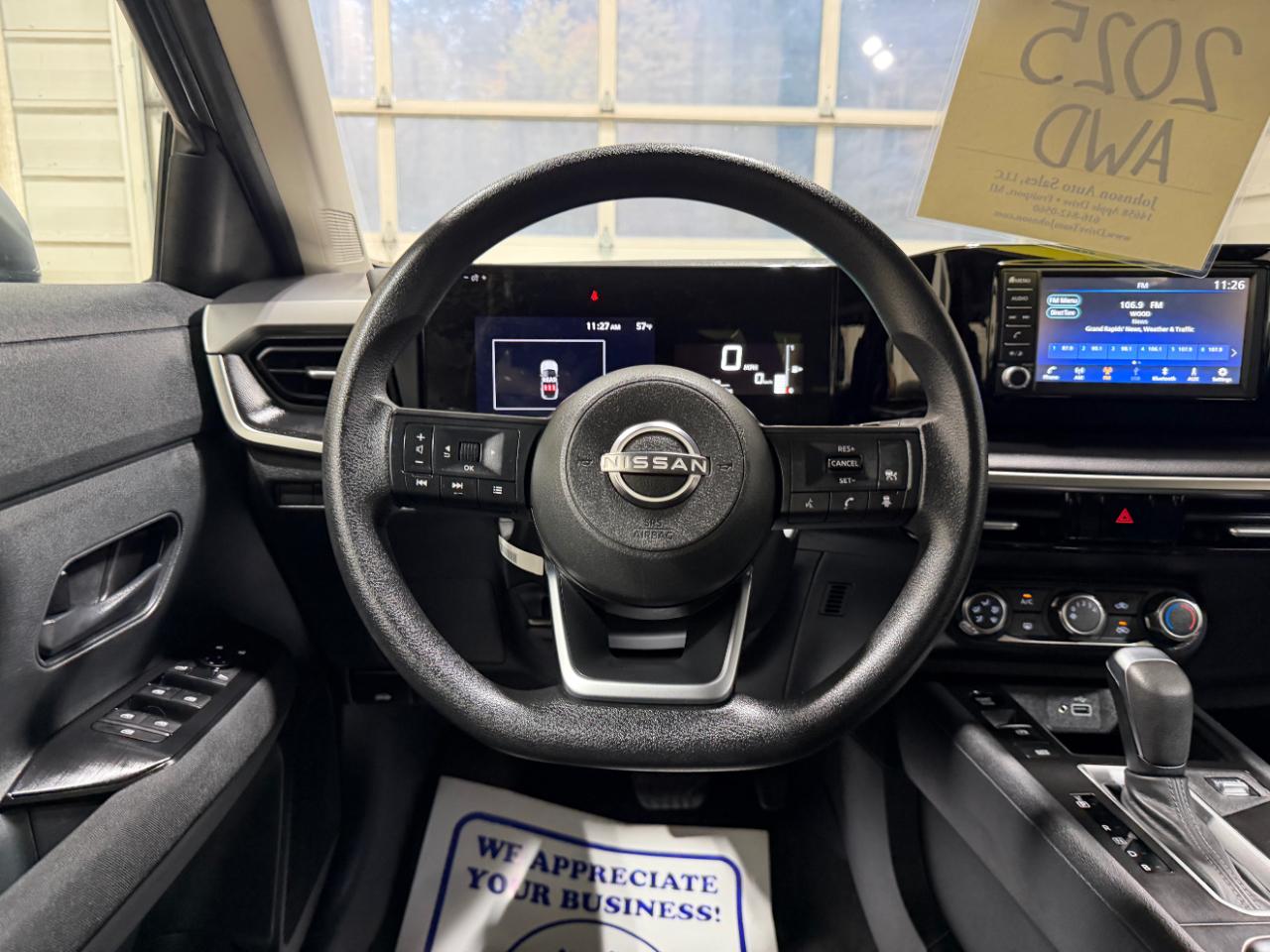 Nissan Kicks S AWD 2025