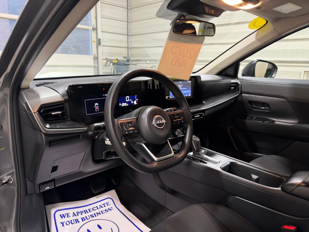 Nissan Kicks S AWD 2025