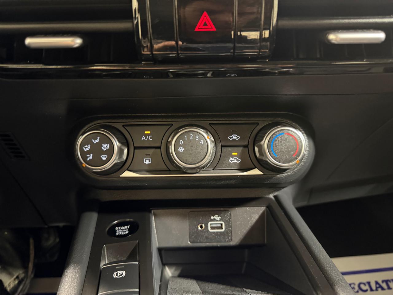 Nissan Kicks S AWD 2025