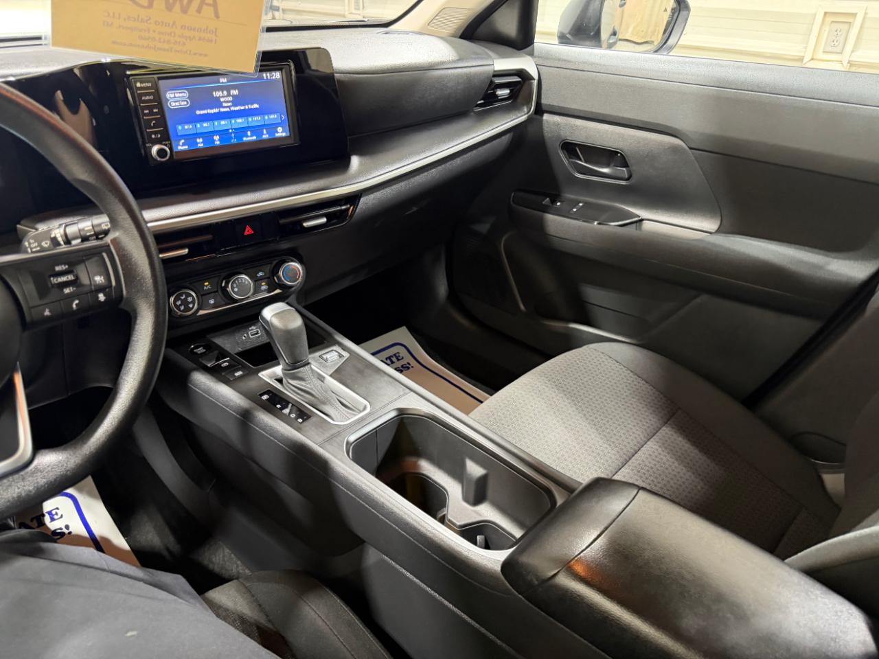 Nissan Kicks S AWD 2025