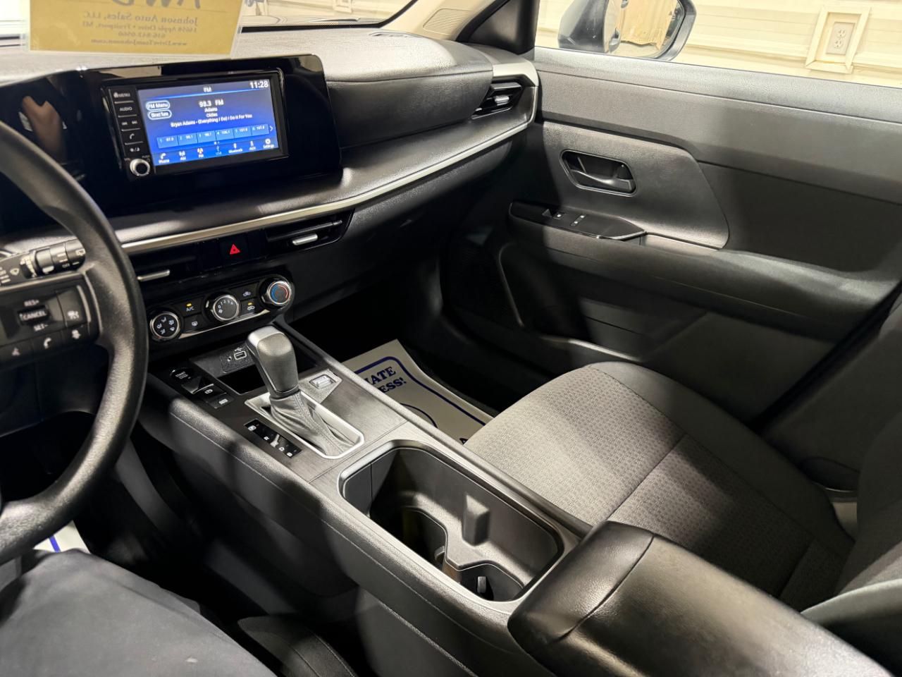 Nissan Kicks S AWD 2025