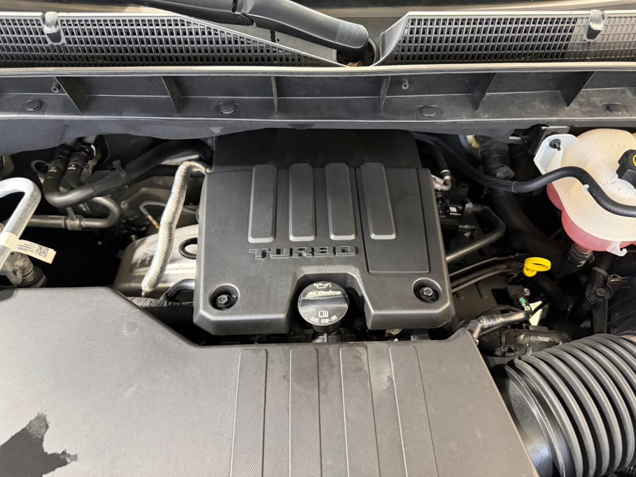 GMC Sierra 1500 4WD Crew Cab 147" Elevation w/3VL 2024