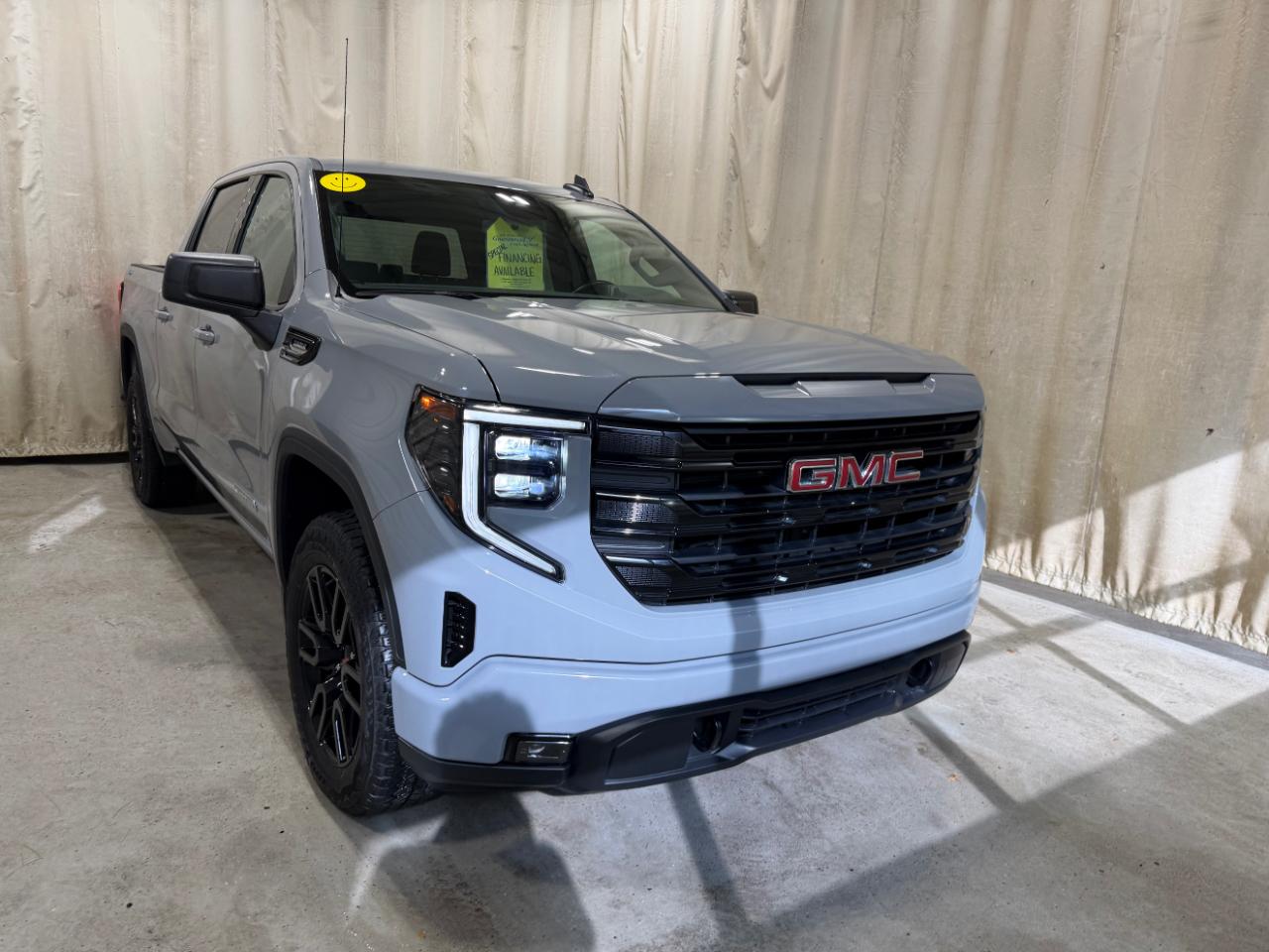 GMC Sierra 1500 4WD Crew Cab 147" Elevation w/3VL 2024