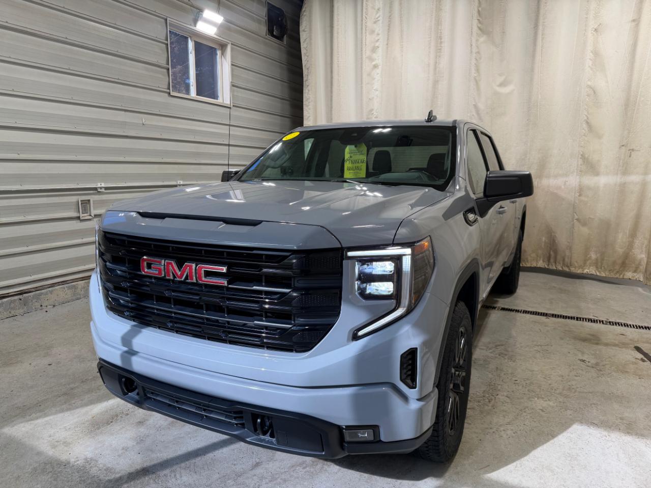 GMC Sierra 1500 4WD Crew Cab 147" Elevation w/3VL 2024