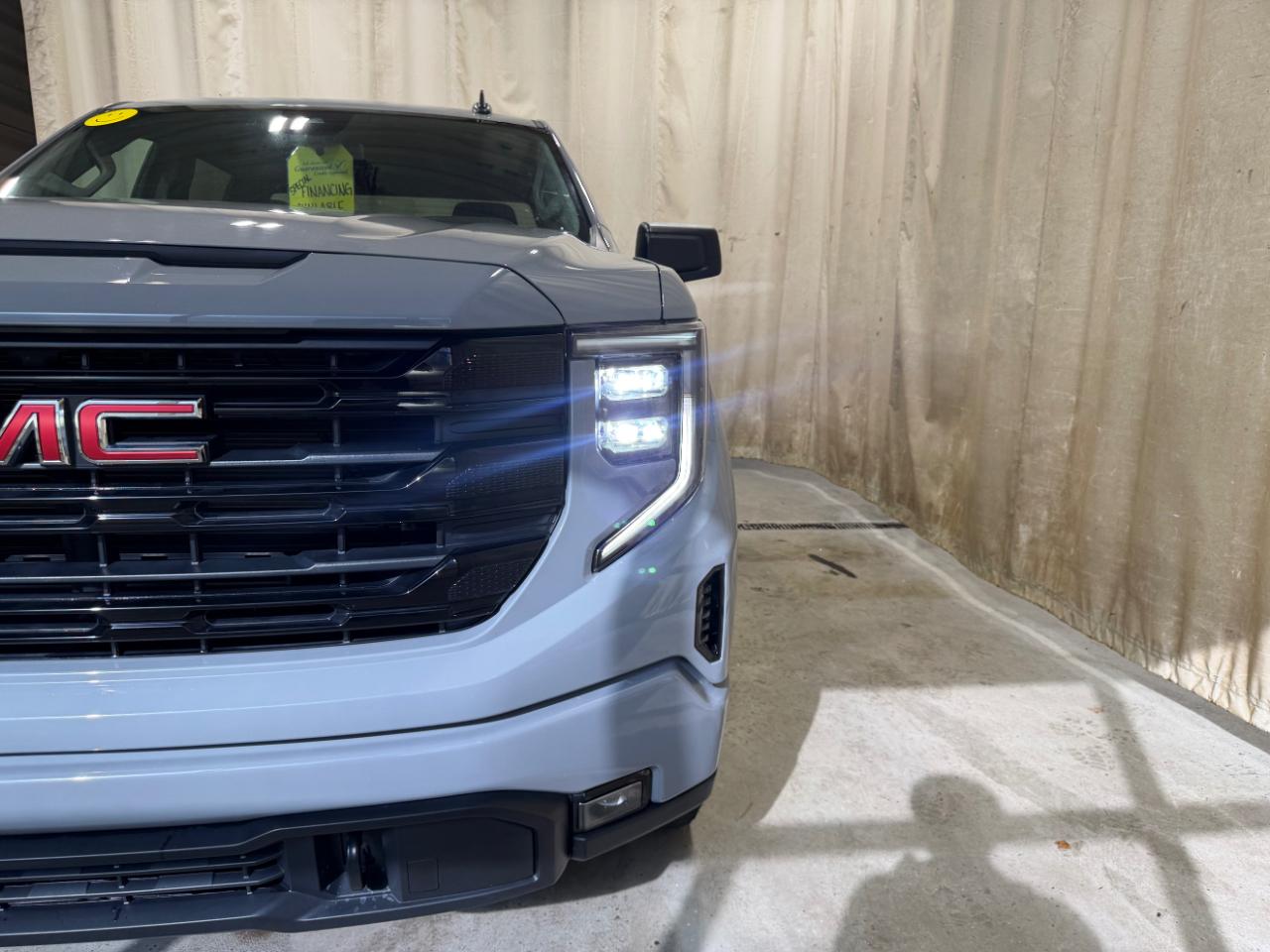 GMC Sierra 1500 4WD Crew Cab 147" Elevation w/3VL 2024