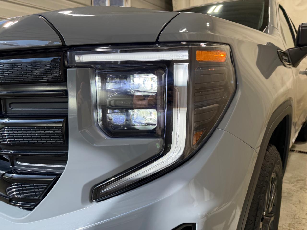 GMC Sierra 1500 4WD Crew Cab 147" Elevation w/3VL 2024