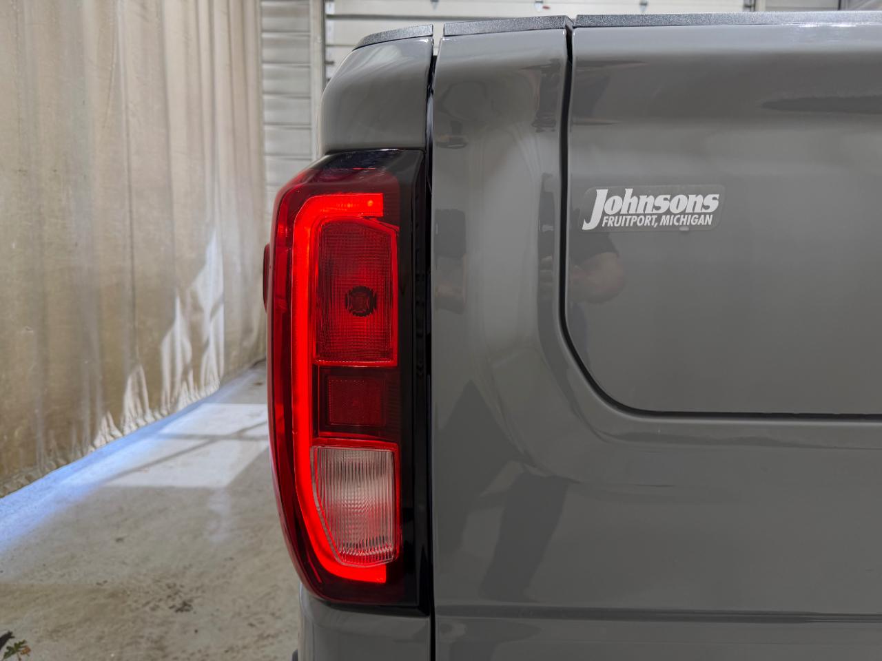 GMC Sierra 1500 4WD Crew Cab 147" Elevation w/3VL 2024