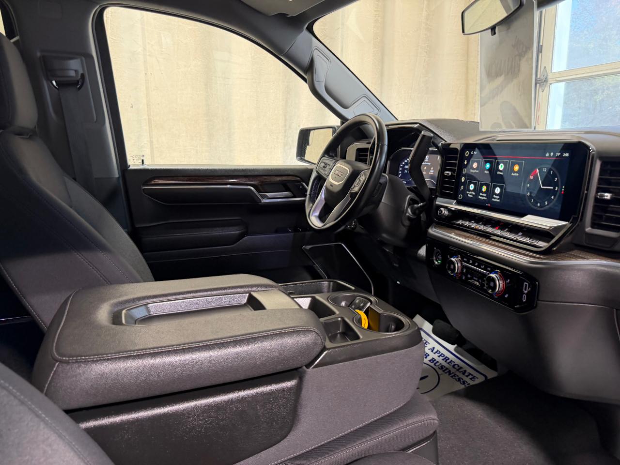 GMC Sierra 1500 4WD Crew Cab 147" Elevation w/3VL 2024