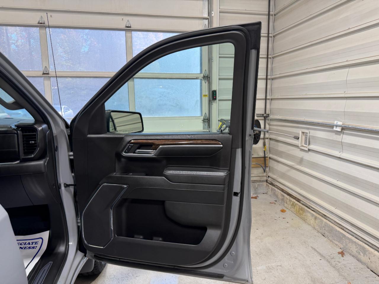 GMC Sierra 1500 4WD Crew Cab 147" Elevation w/3VL 2024