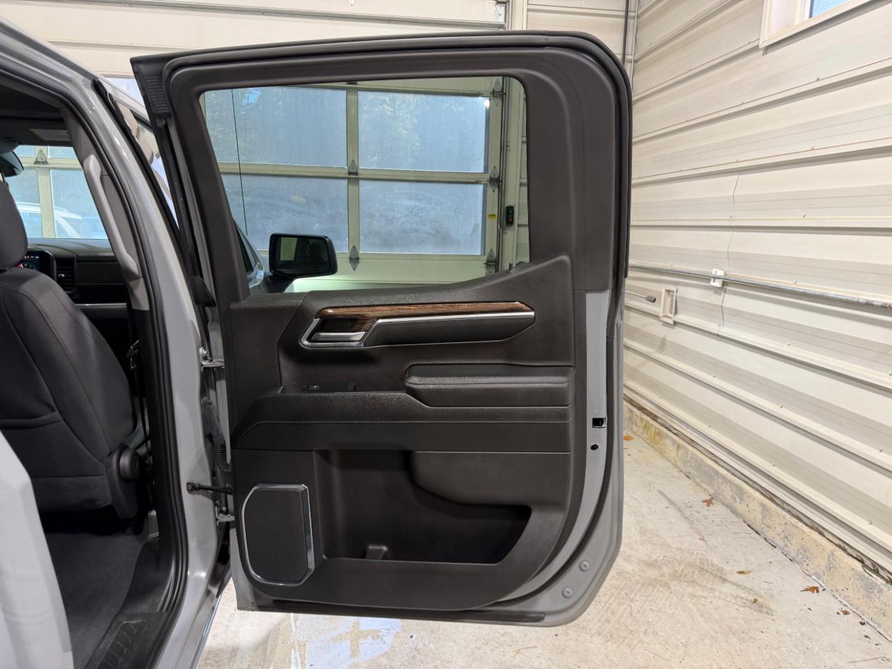 GMC Sierra 1500 4WD Crew Cab 147" Elevation w/3VL 2024