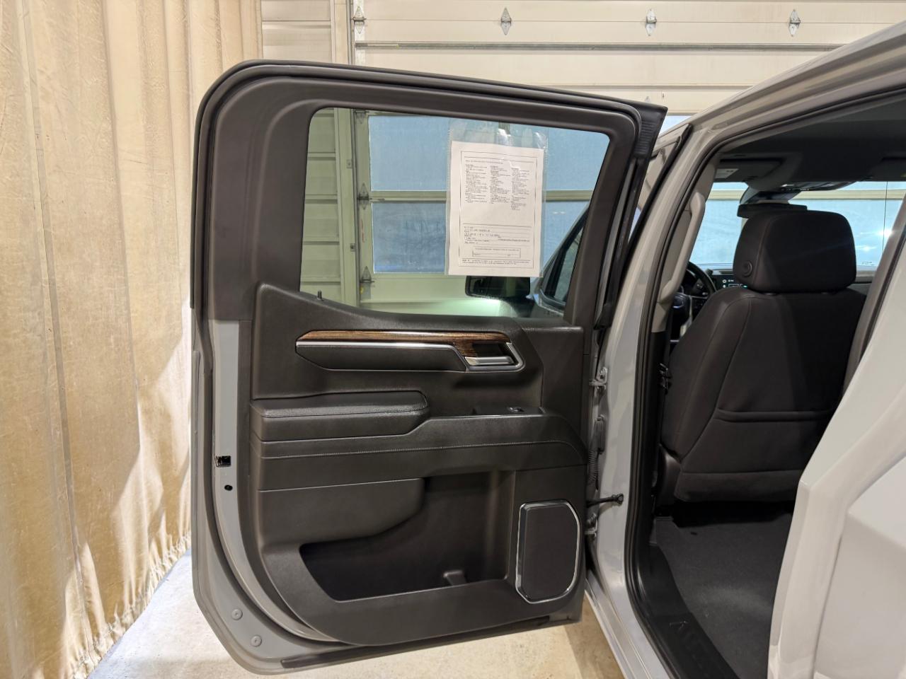 GMC Sierra 1500 4WD Crew Cab 147" Elevation w/3VL 2024