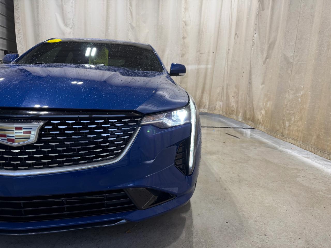 Cadillac CT4 4dr Sdn Premium Luxury 2021