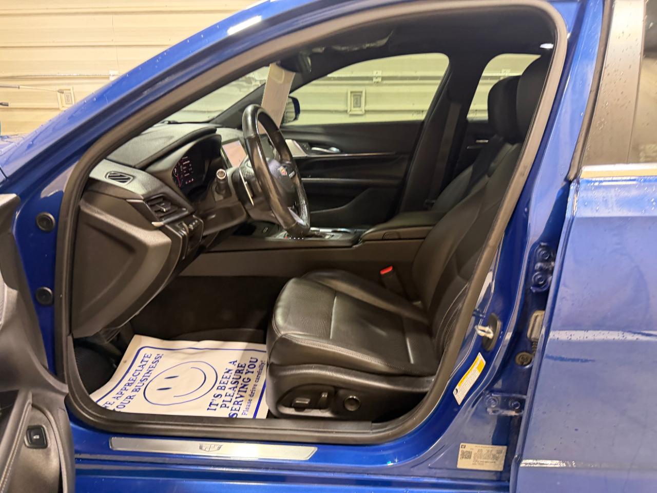 Cadillac CT4 4dr Sdn Premium Luxury 2021