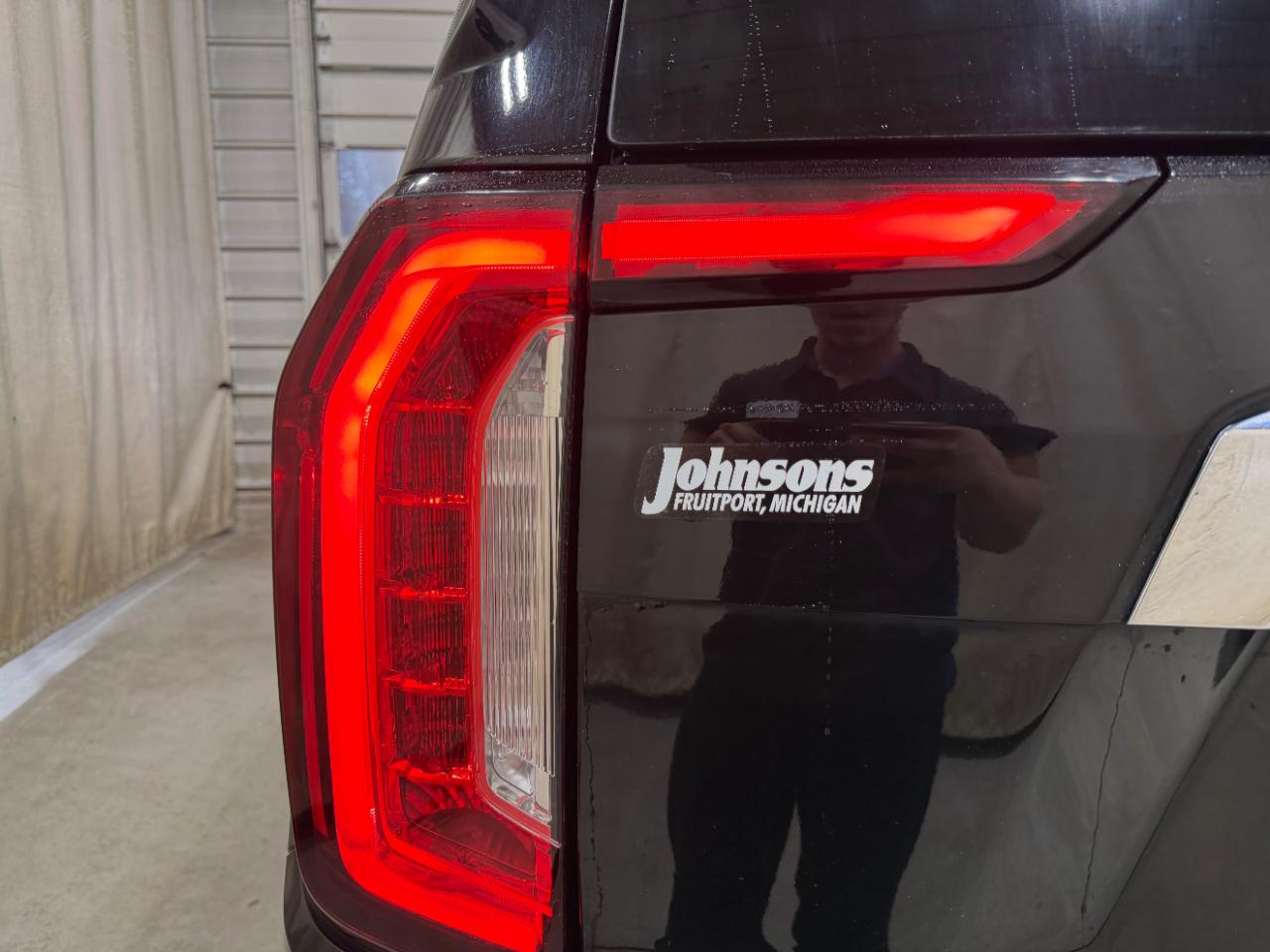 GMC Yukon 4WD 4dr SLT 2022