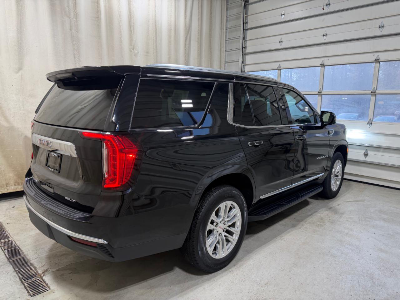 GMC Yukon 4WD 4dr SLT 2022