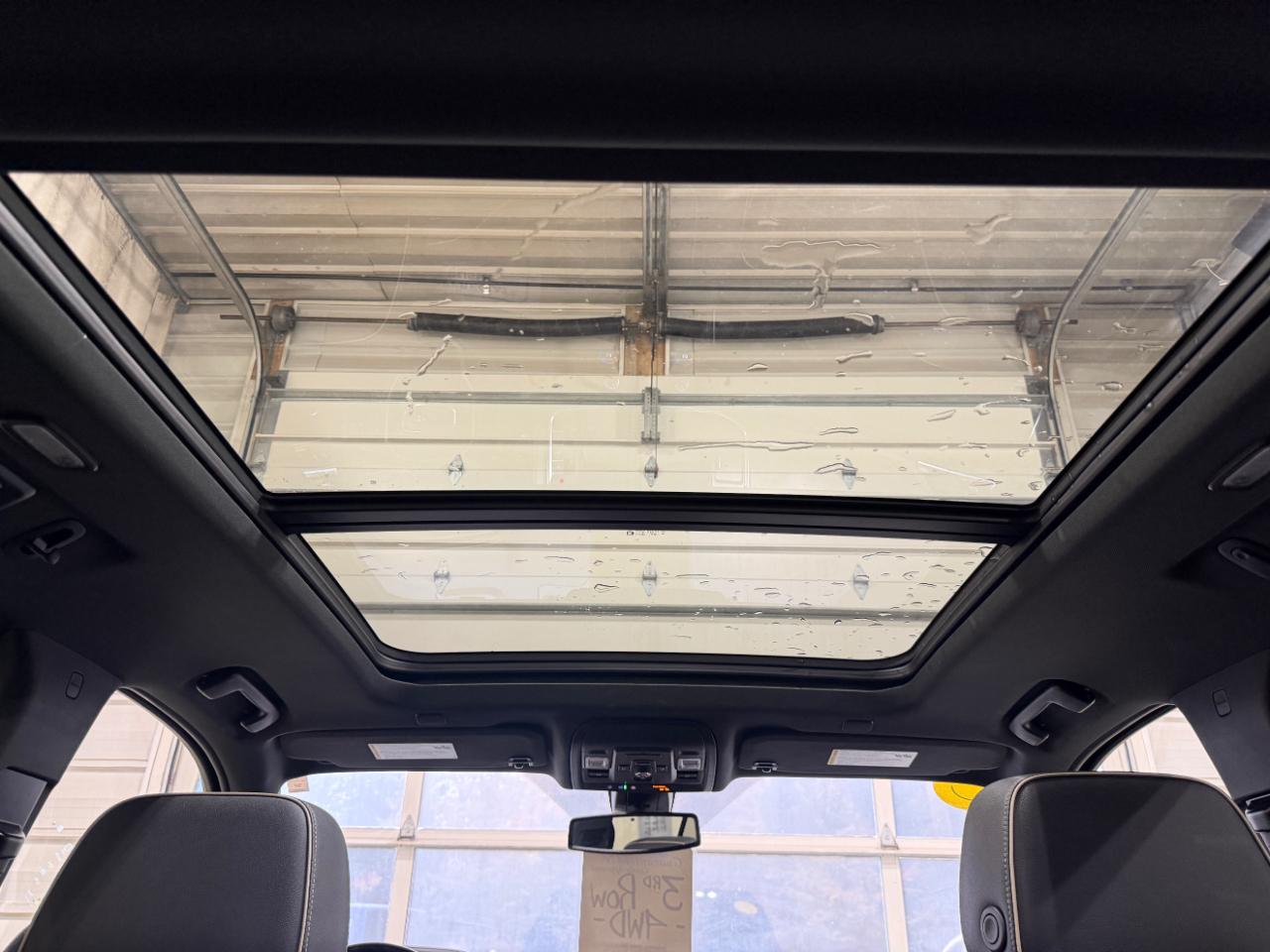 GMC Yukon 4WD 4dr SLT 2022