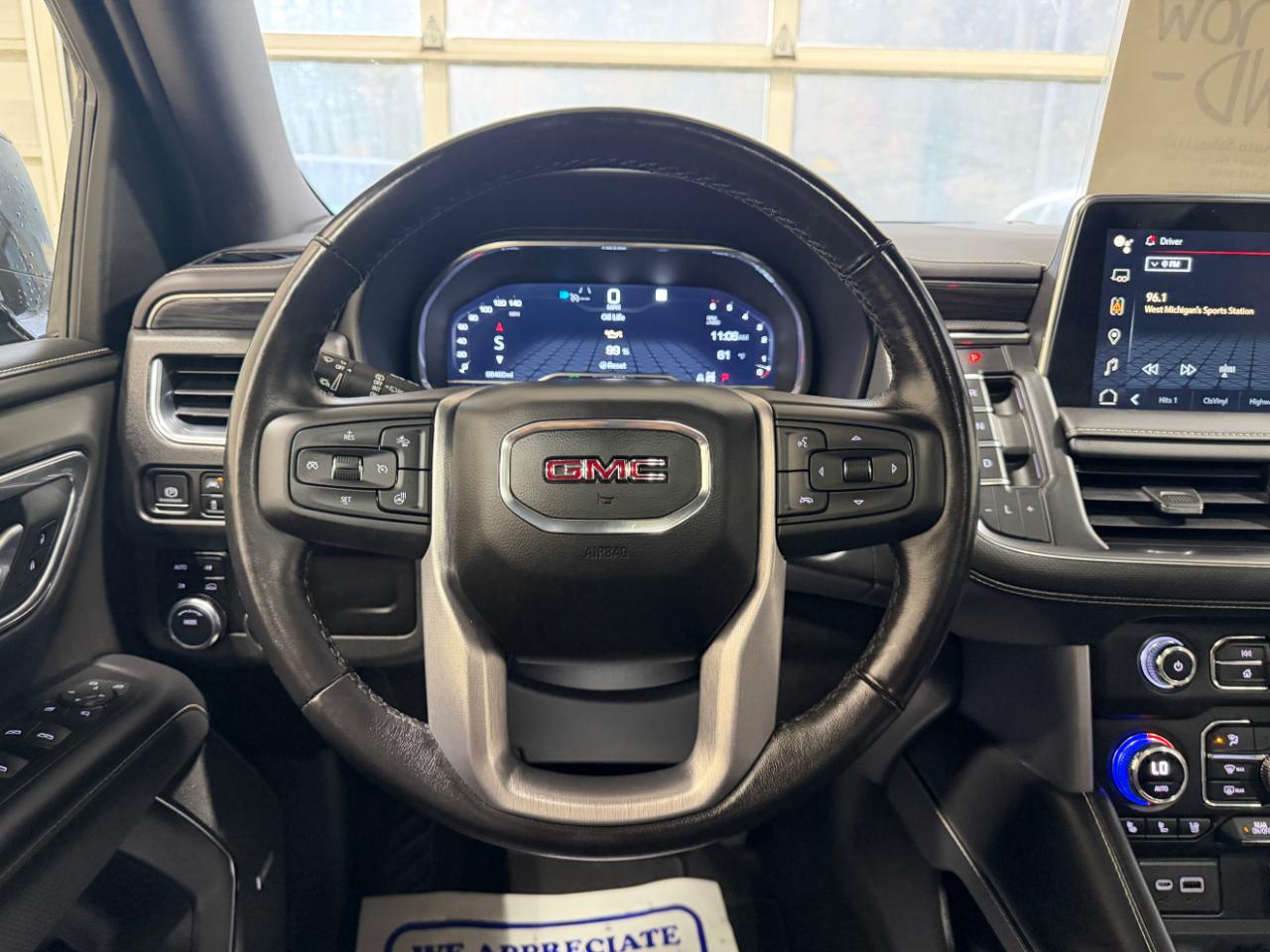 GMC Yukon 4WD 4dr SLT 2022