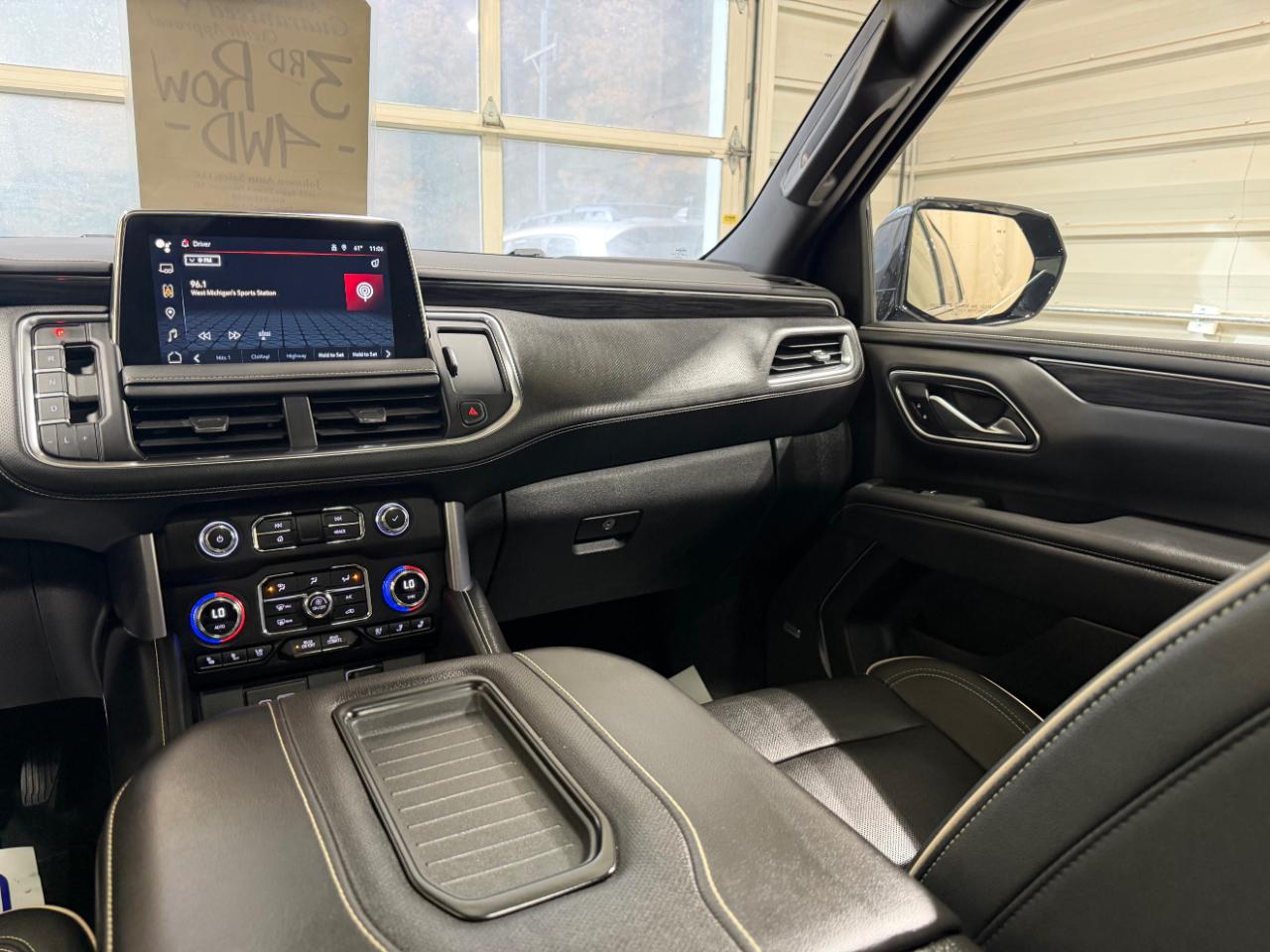 GMC Yukon 4WD 4dr SLT 2022