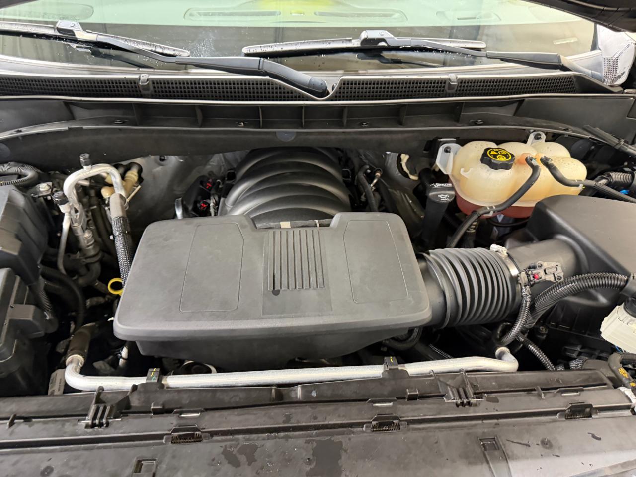 GMC Yukon 4WD 4dr SLT 2022