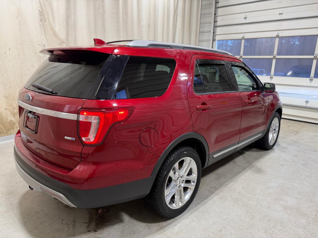 Ford Explorer 4WD 4dr XLT 2016
