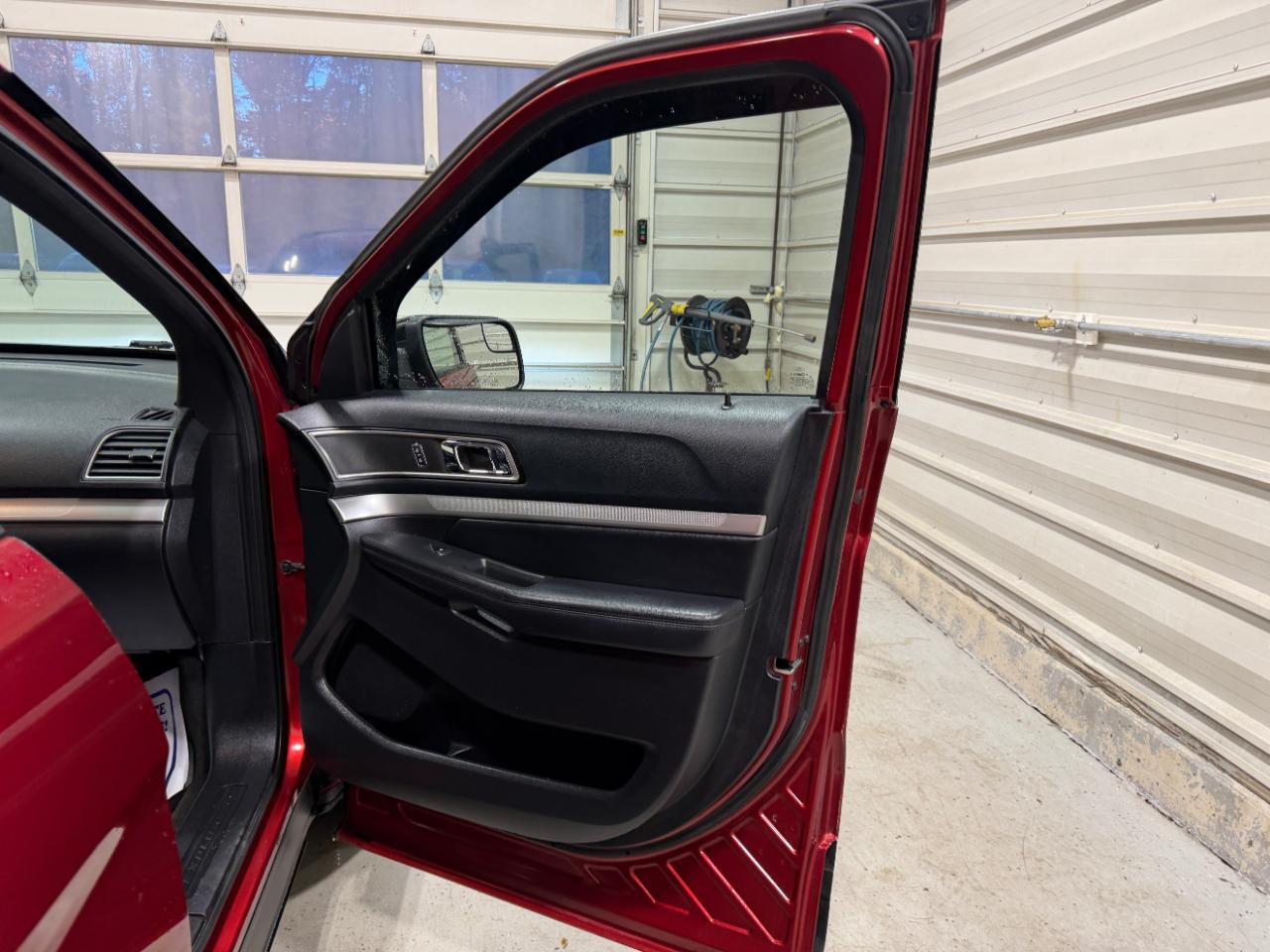 Ford Explorer 4WD 4dr XLT 2016